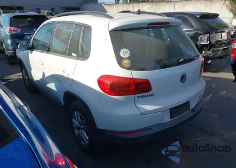 2015 Volkswagen Tiguan S z USA, uszkodzony, nr VIN WVGAV7AX6FW556650